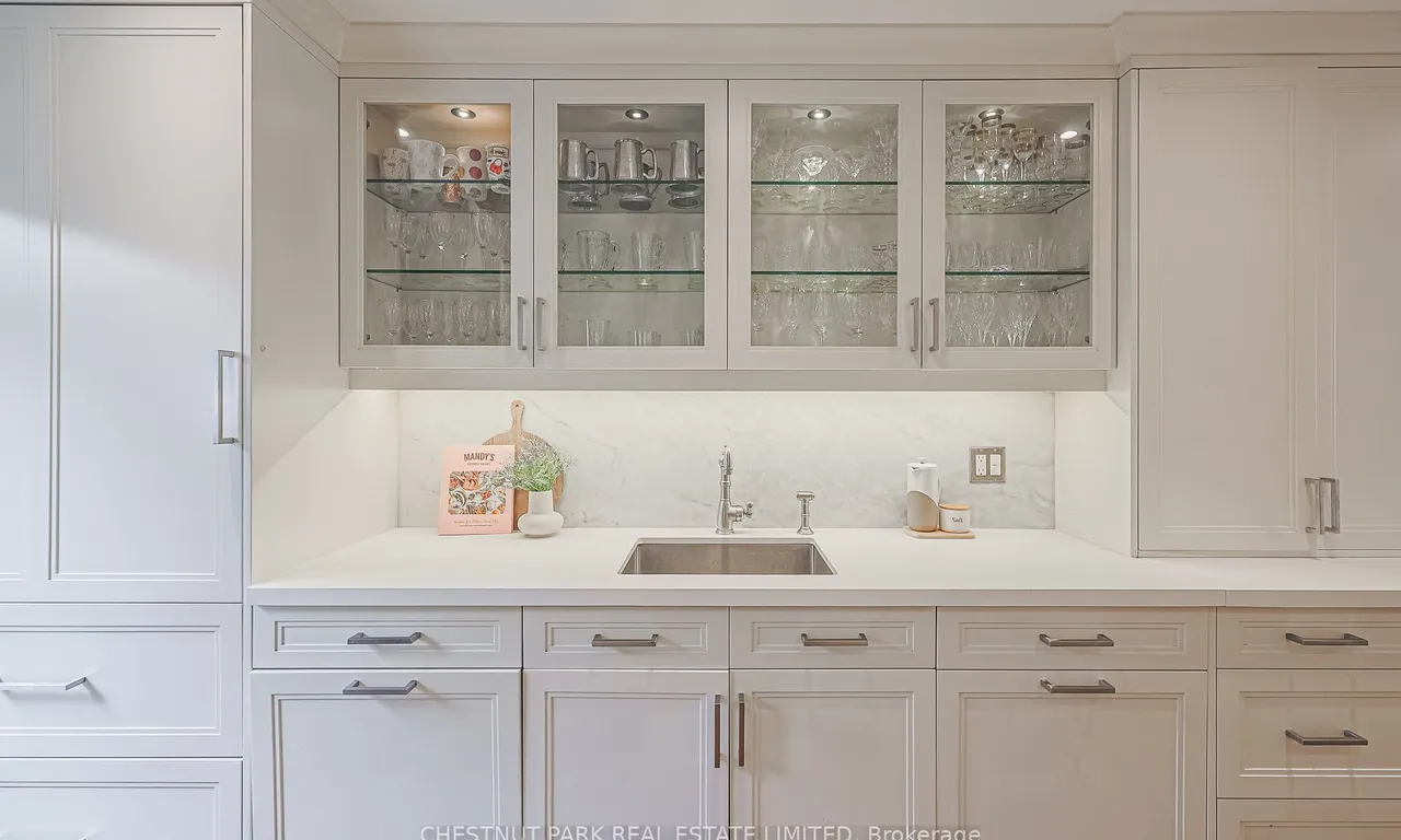 Att/Row/Twnhouse living room at 186 Macpherson Ave Toronto