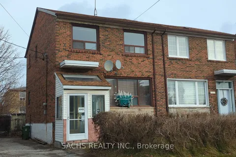 4243 Dufferin St, Toronto, ON M3H 2W2