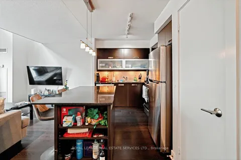 100 Western Battery Road, Toronto, ON M6K 3S2