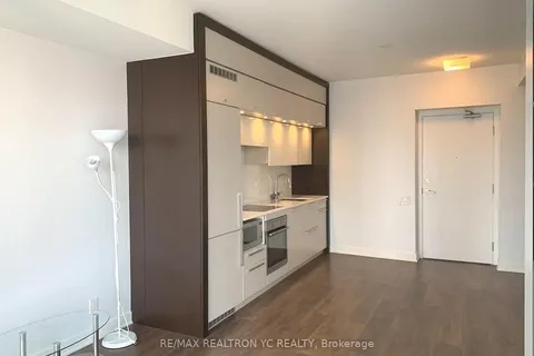 15 Grenville Street, Toronto, ON M4Y 1A1