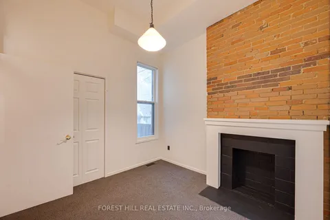103 Gloucester St, Toronto, ON M4Y 1M2