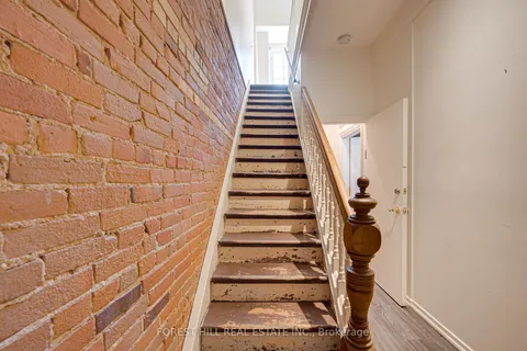 103 Gloucester St, Toronto, ON M4Y 1M2