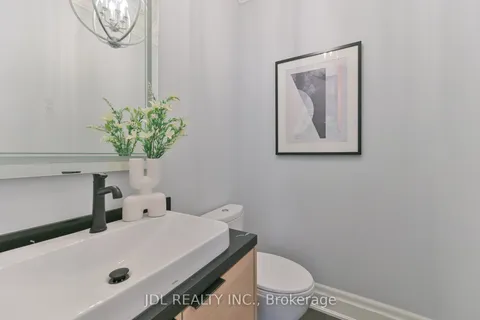 1 Le May Rd, Toronto, ON M4S 2X2