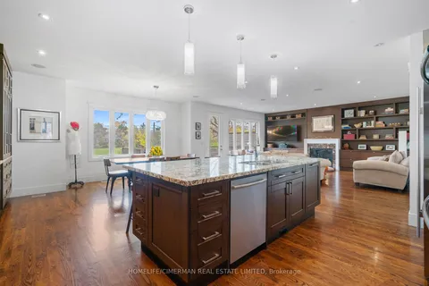 145 Churchill Ave, Toronto, ON M2N 1Z3