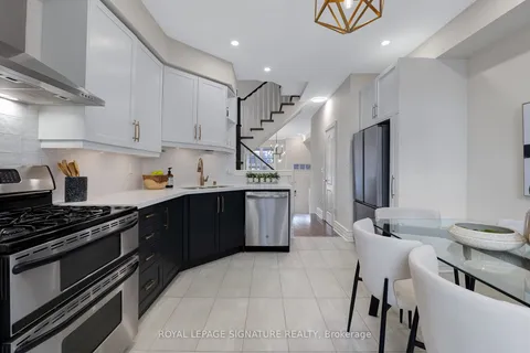 949 Queen St, Toronto, ON M6J 1J7