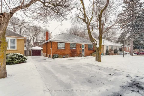 72 De Quincy Blvd, Toronto, ON M3H 1Y7