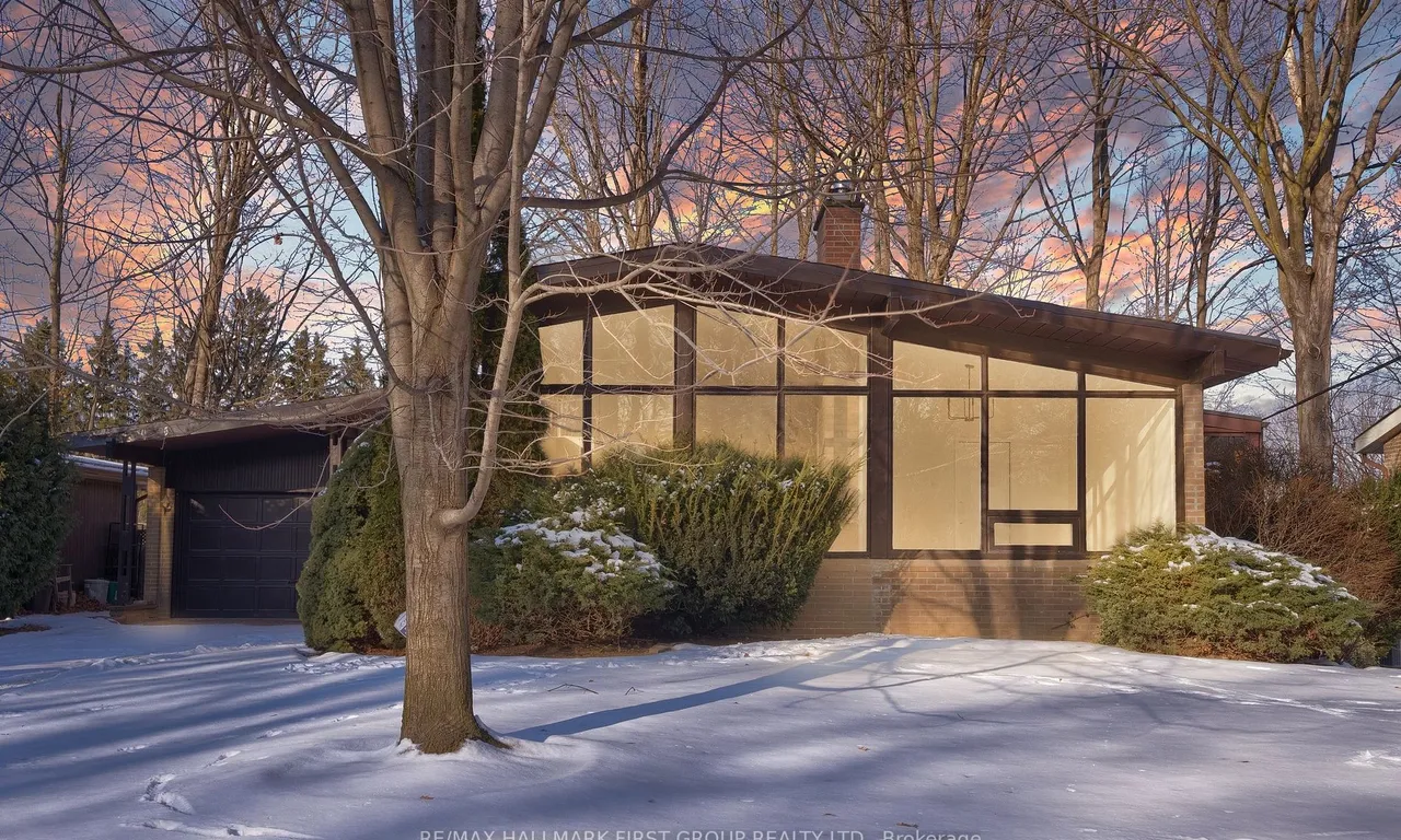 20 Deepwood Cres, Toronto, ON M3C 1N8