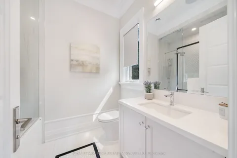 83 Kimbark Boulevard, Toronto, ON M5N 2X9