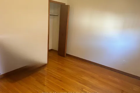 254 Apache Tr, Toronto, ON M2H 2W4