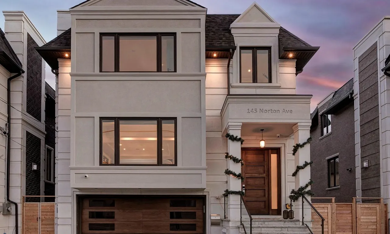 145 Norton Ave, Toronto, ON M2N 4A7