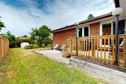 220 Homewood Avenue, Toronto, ON M2M 1K6