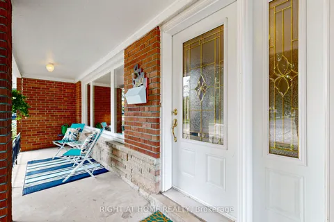 220 Homewood Avenue, Toronto, ON M2M 1K6