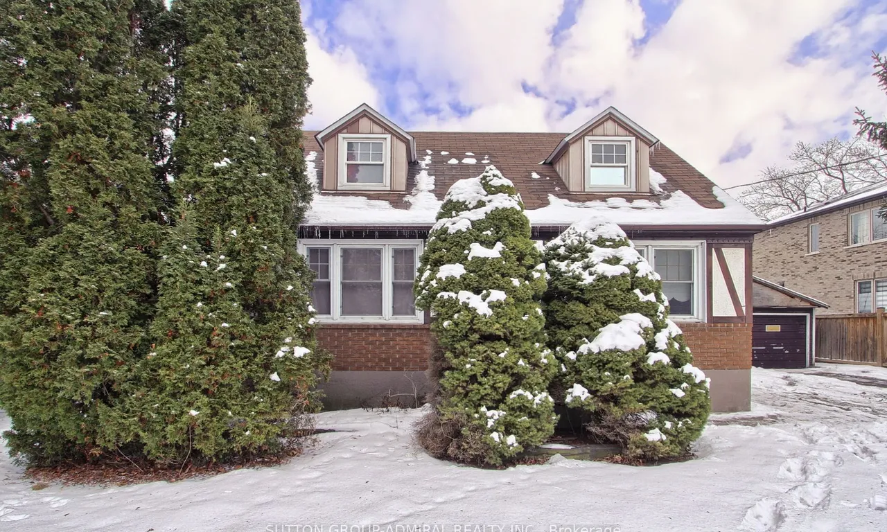 10 Dromore Cres, Toronto, ON M2R 2H5