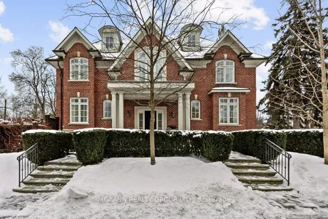 21 De Vere Gardens, Toronto, ON M5M 3E4