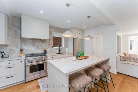 348 Old Orchard Grve, Toronto, ON M5M 2E8