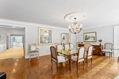 18 Old Colony Rd, Toronto, ON M2L 2J7