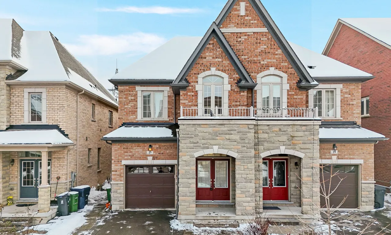 27 Goldthread Terr, Toronto, ON M3H 0B9