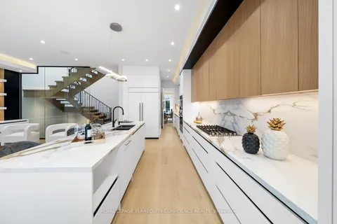 68 Lynnhaven Rd, Toronto, ON M6A 2K9