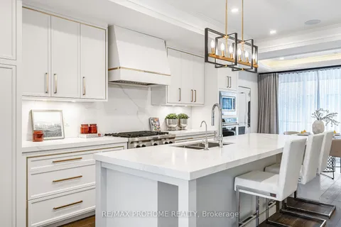 3060 Bayview Ave, Toronto, ON M2N 5L2