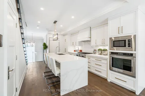 3060 Bayview Ave, Toronto, ON M2N 5L2