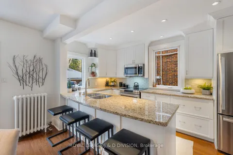 360 Briar Hill Ave, Toronto, ON M4R 1J2