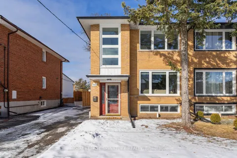 40 Daleside Cres, Toronto, ON M4A 2H6