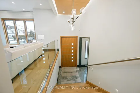 170 Burndale Avenue, Toronto, ON M2N 1T2