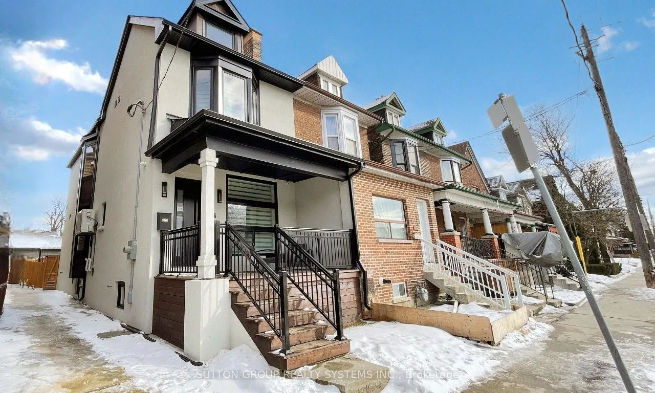 225 Christie St, Toronto, ON M6G 3B5