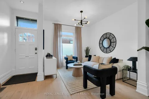 4 Treford Pl, Toronto, ON M6J 1Z5