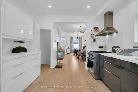 4 Treford Pl, Toronto, ON M6J 1Z5