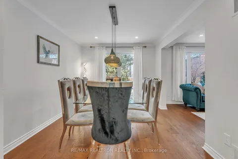 47 Robinter Dr, Toronto, ON M2M 3R4