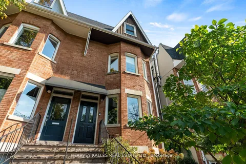 429 Sackville St, Toronto, ON M4X 1T1
