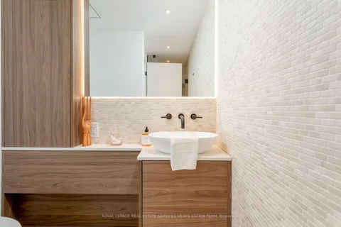 100 Sumach St, Toronto, ON M5A 3J9