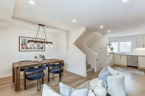 121 Birch Ave, Toronto, ON M4V 1E3