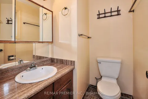 12 Altamont Rd, Toronto, ON M2M 1S4