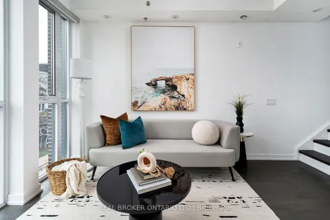 41 Ossington Ave, Toronto, ON M6J 2Y9