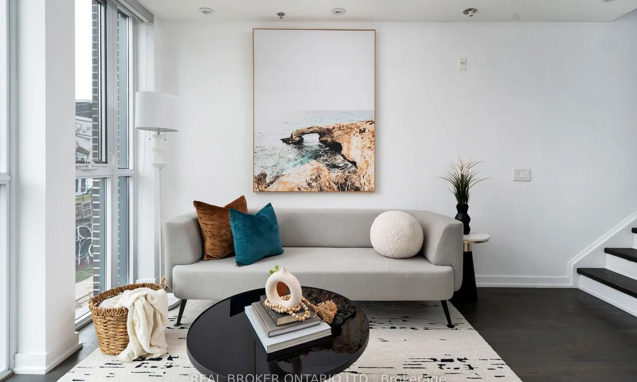 41 Ossington Ave, Toronto, ON M6J 2Y9