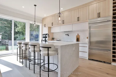 303 Ridley Blvd, Toronto, ON M3H 1K8