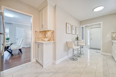 77 Cresthaven Dr, Toronto, ON M2H 1M2