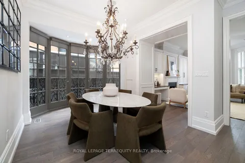 25 Bernard Ave, Toronto, ON M5R 1R3