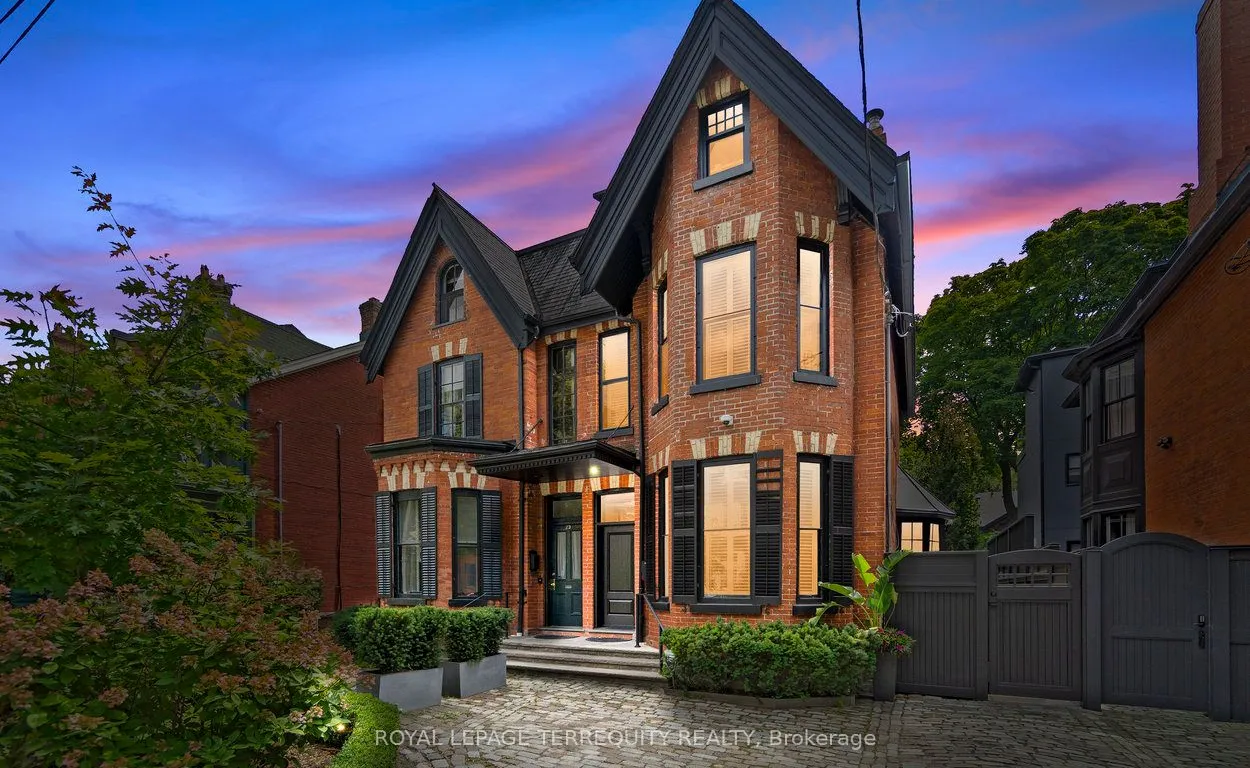 25 Bernard Ave, Toronto, ON M5R 1R3