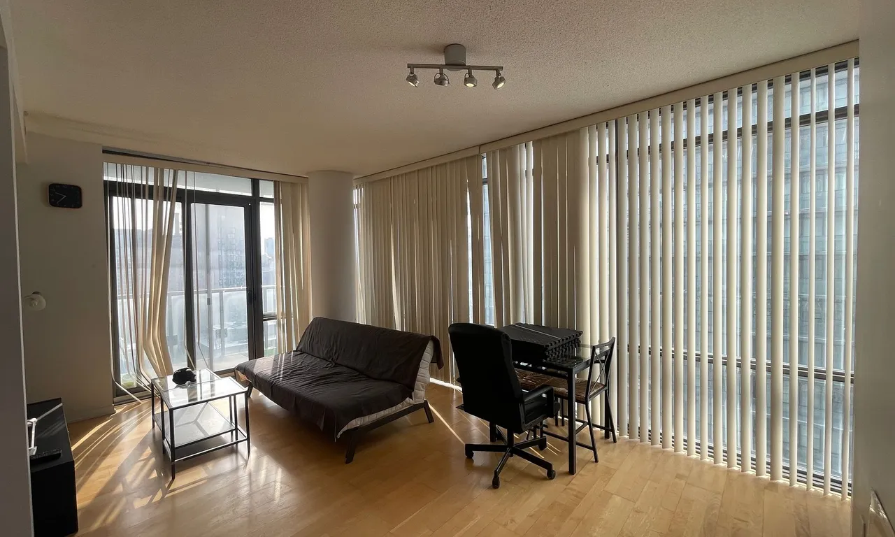 Condo Apt interior view at 37 Grosvenor St Toronto