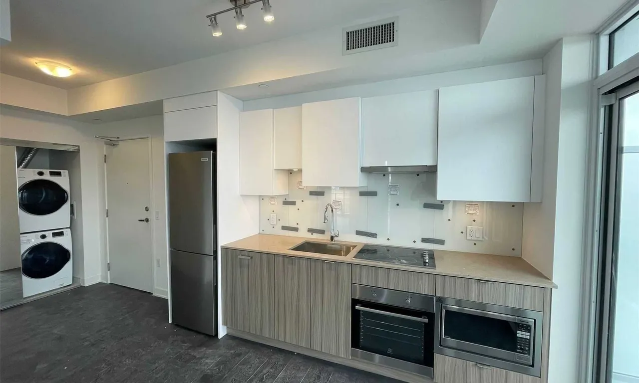 Condo Apt 2 bedroom 2 bathroom at 195 Redpath Ave in Toronto - MLS# C11976551