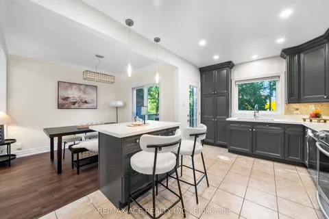 218 Bogert Avenue, Toronto, ON M2N 1L3