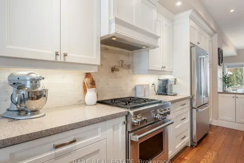 24 Lemay Rd, Toronto, ON M4S 2X3