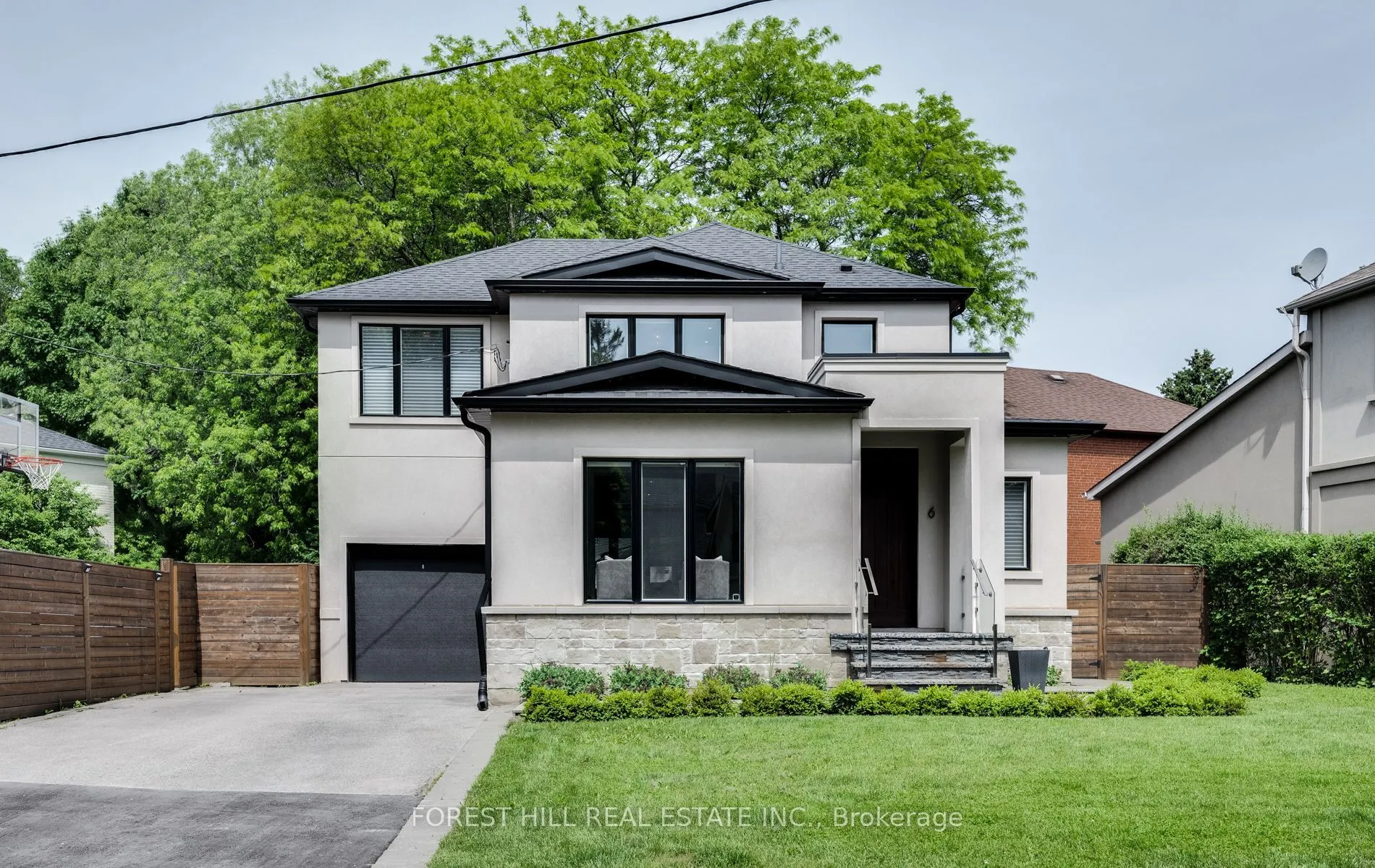 6 Romney Road, Toronto, ON M3H 1H2
