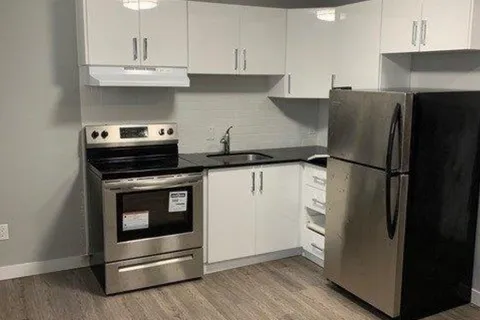 205 Gerrard Street, Toronto, ON M5A 2E7