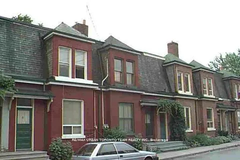 7 Mark Street, Toronto, ON M5A 1Z3