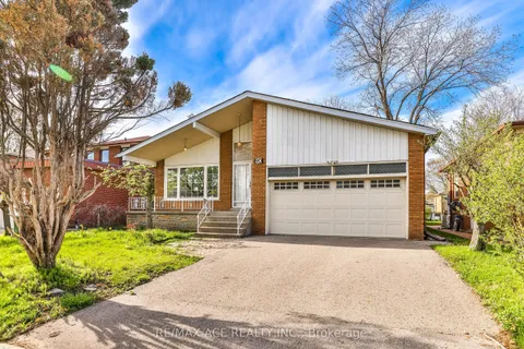 90 Charlton Boulevard, Toronto, ON M2M 1C1