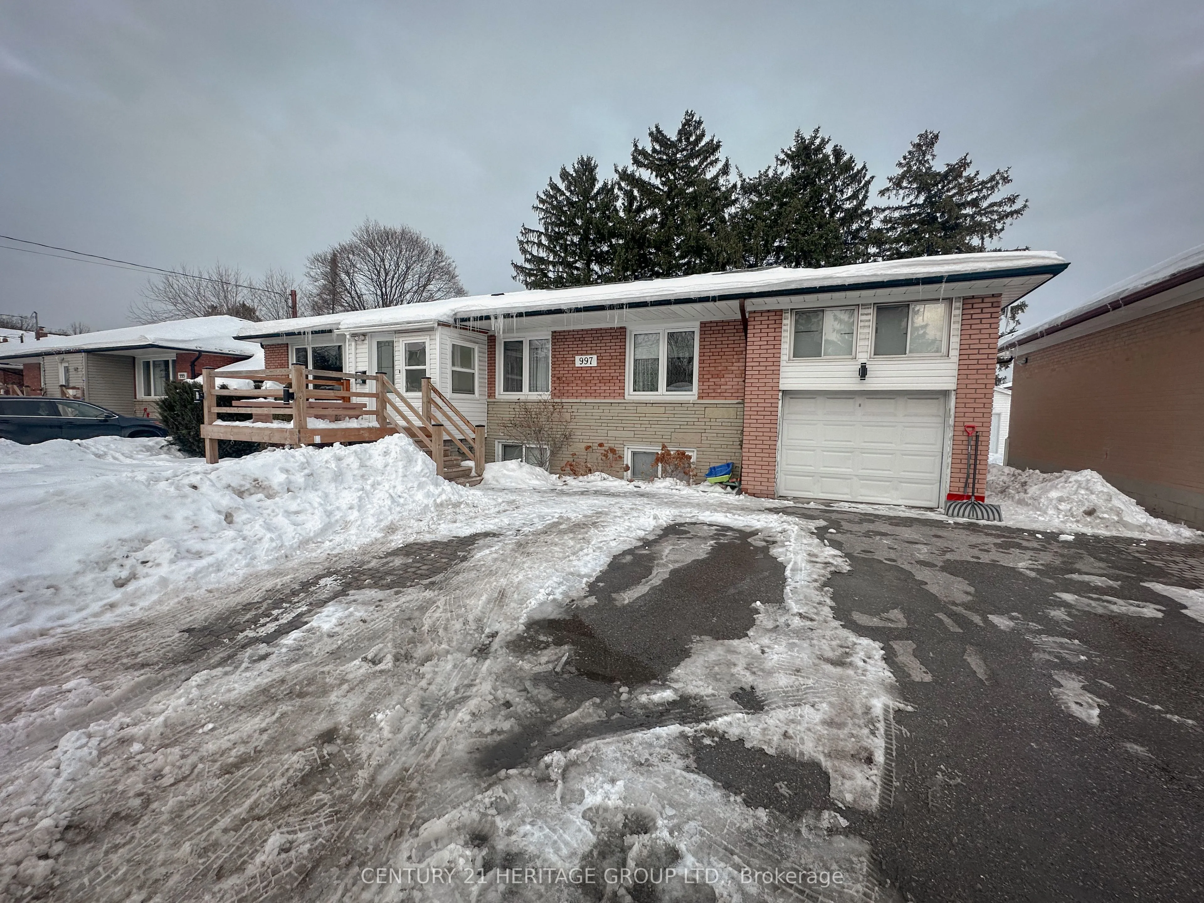 997 Willowdale Avenue, ON M2M 3C8